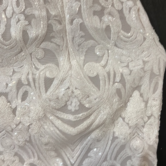 White body con, sexy halter dress - Picture 3 of 3